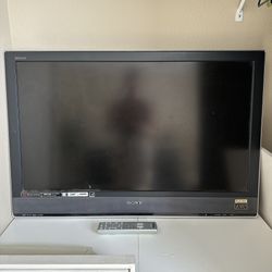 40 Inch Sony TV