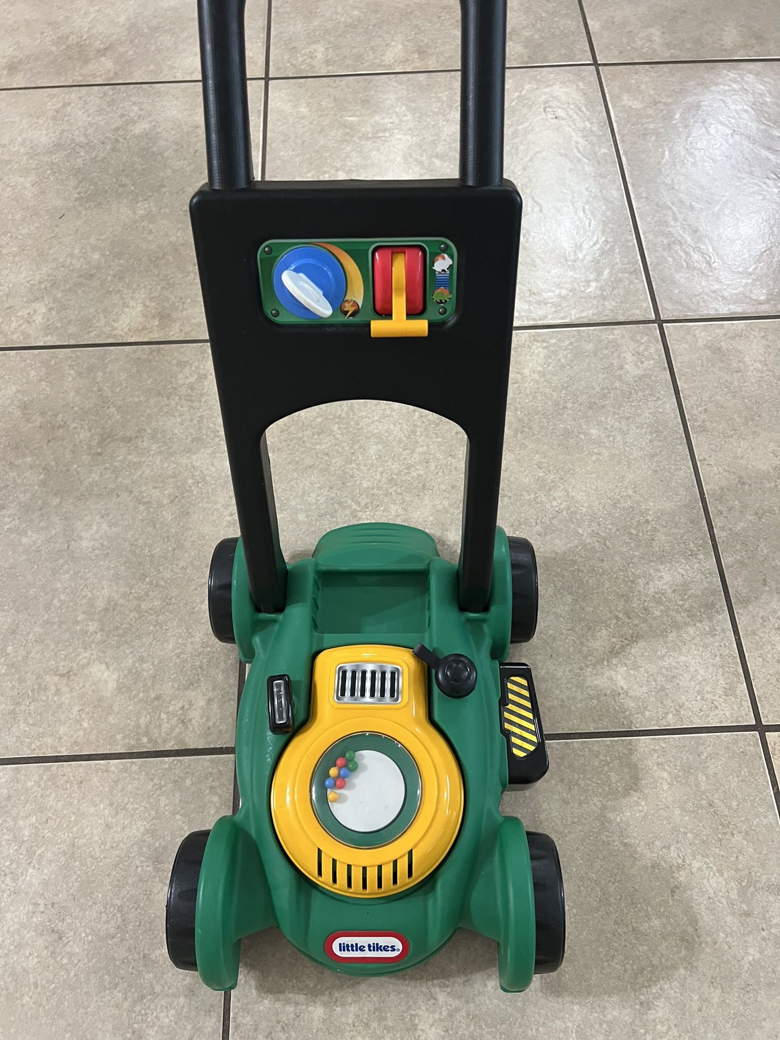 Little Tikes Gas 'n Go Mower Kids Toys for Toddlers Boys Girls Age 18 Months and Older, Indoor Outdoor Push Gardening Summer Toy Gifts for Birthday