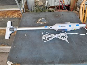 Vacmaster Stick Electric Vacuum Cleaner. (Clean)