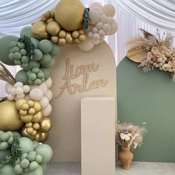 Balloon garland $350