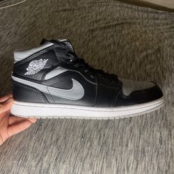 Air Jordan 1 Mid Size 10