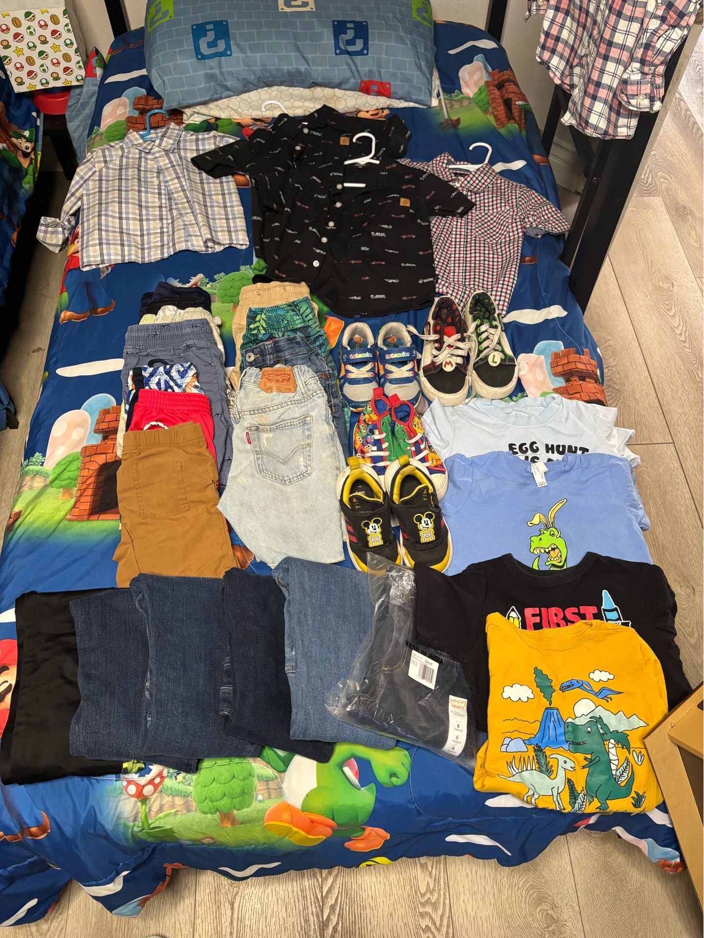 Kids clothing bundle
