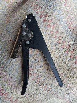 Pulltie gun. Free.  And a.few ties freee