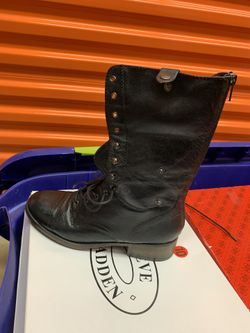 Steve Maddens Leather boots