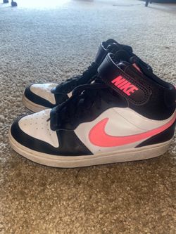 Nike Black White Pink Mid-Top Sneakers