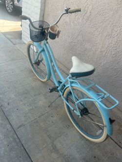 Huffy adult beach cruiser