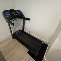 Treadmill - Horizon Fitness - 20x55