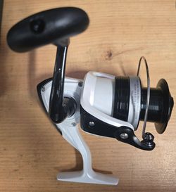 DAIWA D wave 4000 spinning reel