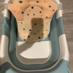 Baby bath tub