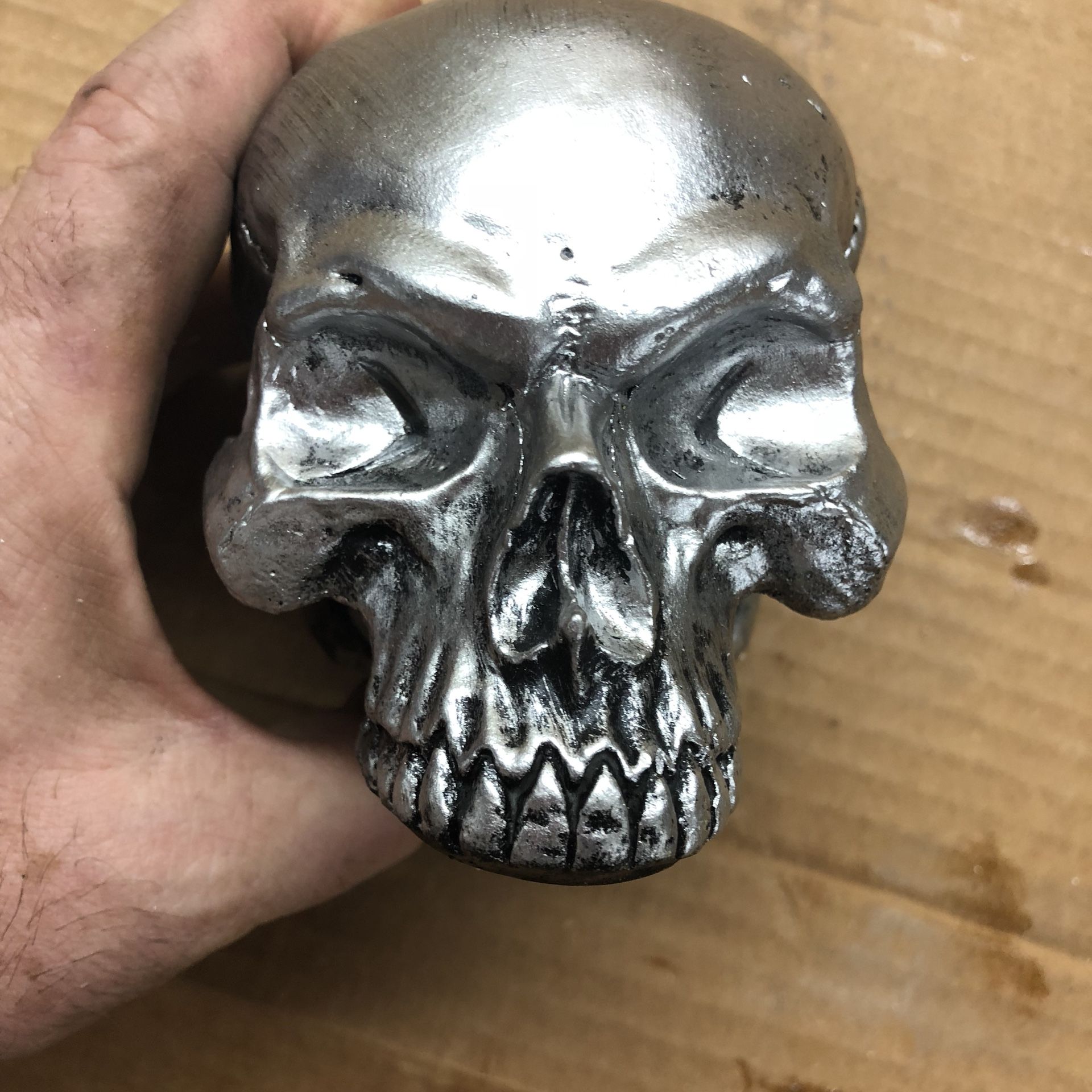 HALLOWEEN SILVER GREY SKULL Candle Holder
