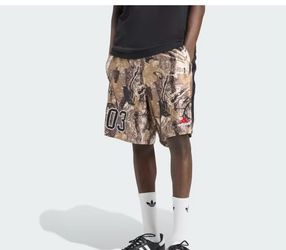 ADIDAS ORIGINALS CAMO SHORT new Size Small Medium And Large