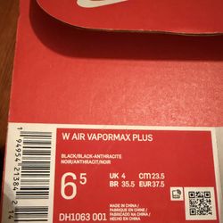 Nike Air Vapormax Plus  Women’s 