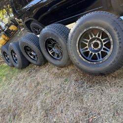 Jeep Wrangler Wheels Pro Comp Xtreme 285/70/17