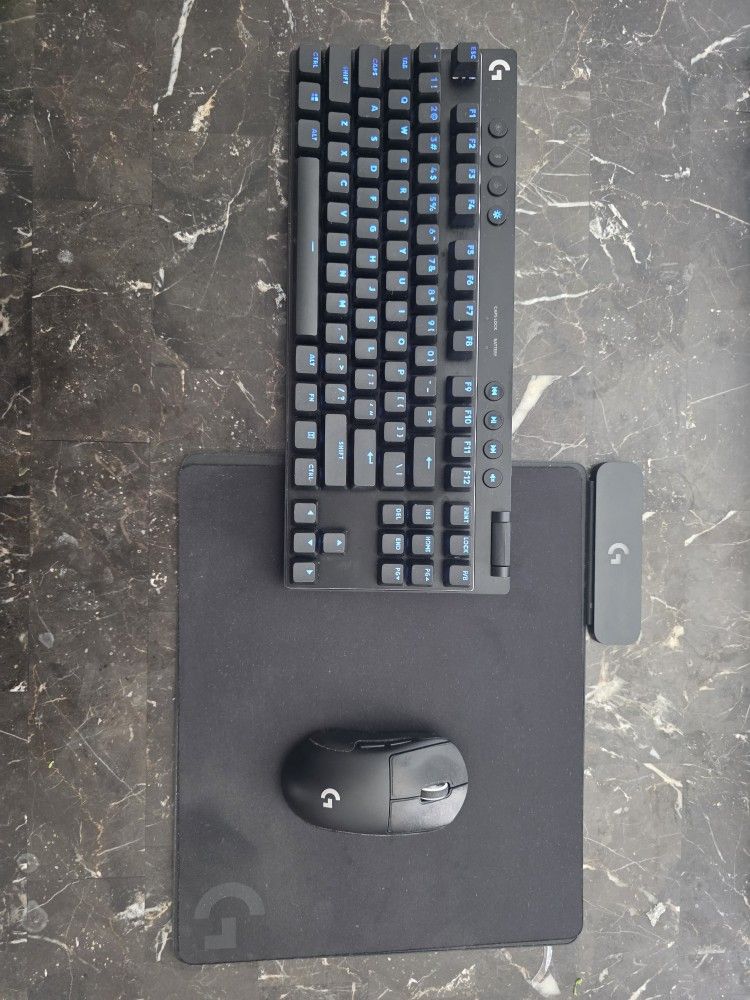 Logitech Pro X Lightspeed Bundle