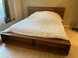 Living Spaces Queen Bed for Sale in Dublin, CA - OfferUp