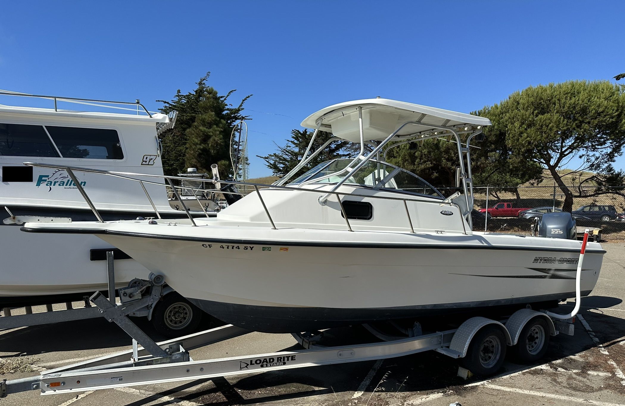 2000 Hydrasport 230 Seahorse