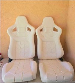 Universal Racing Bucket Seats