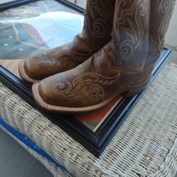Women's boots