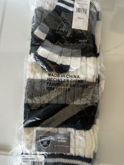 Women’s Raiders Scarf And Gloves
