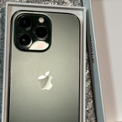 iPhone 13 PRO Alpine Green UNLOCKED Like New 