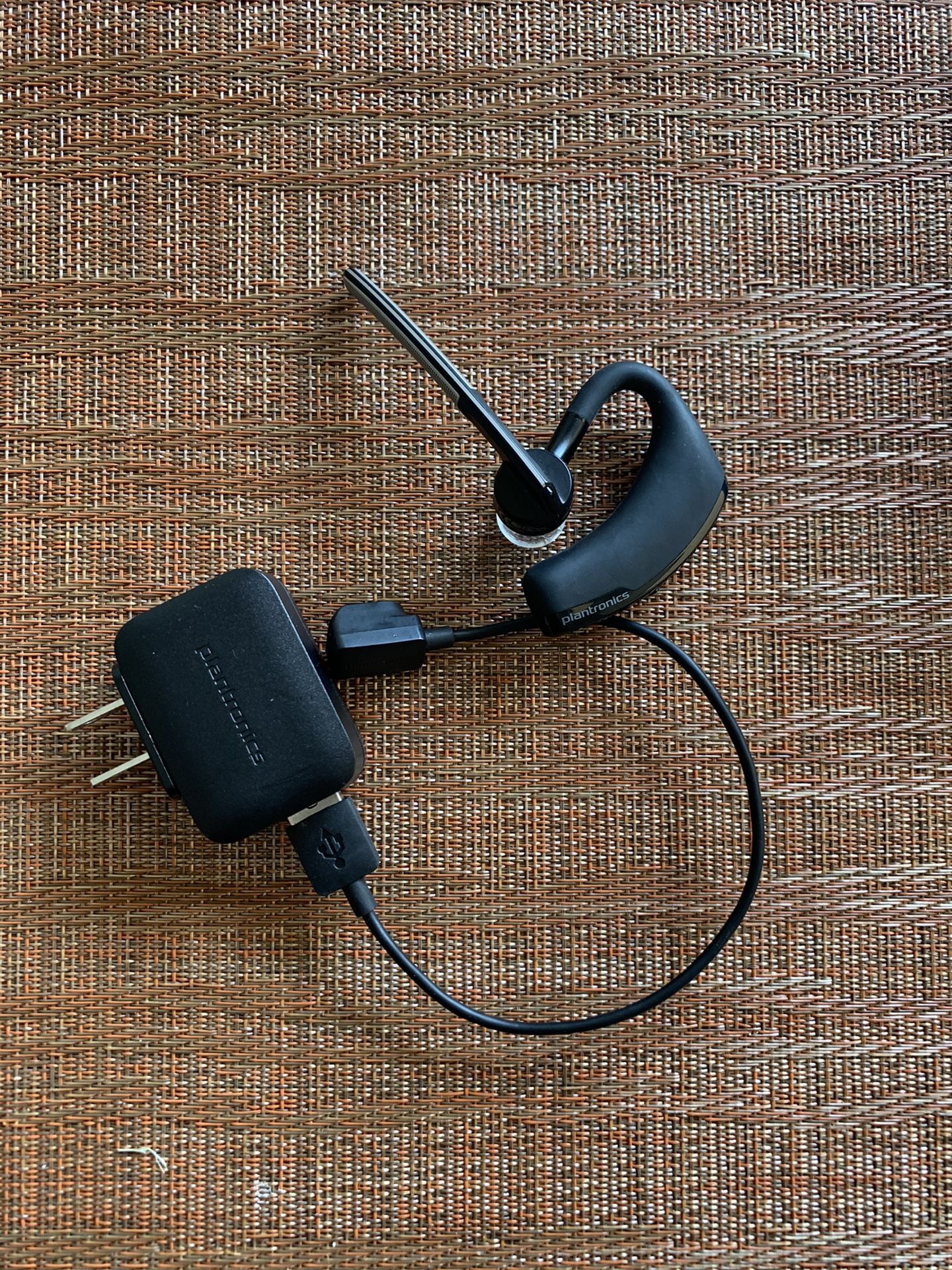 Platronics hands free bluetooth ear piece