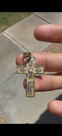 10kt Gold Pendant !
