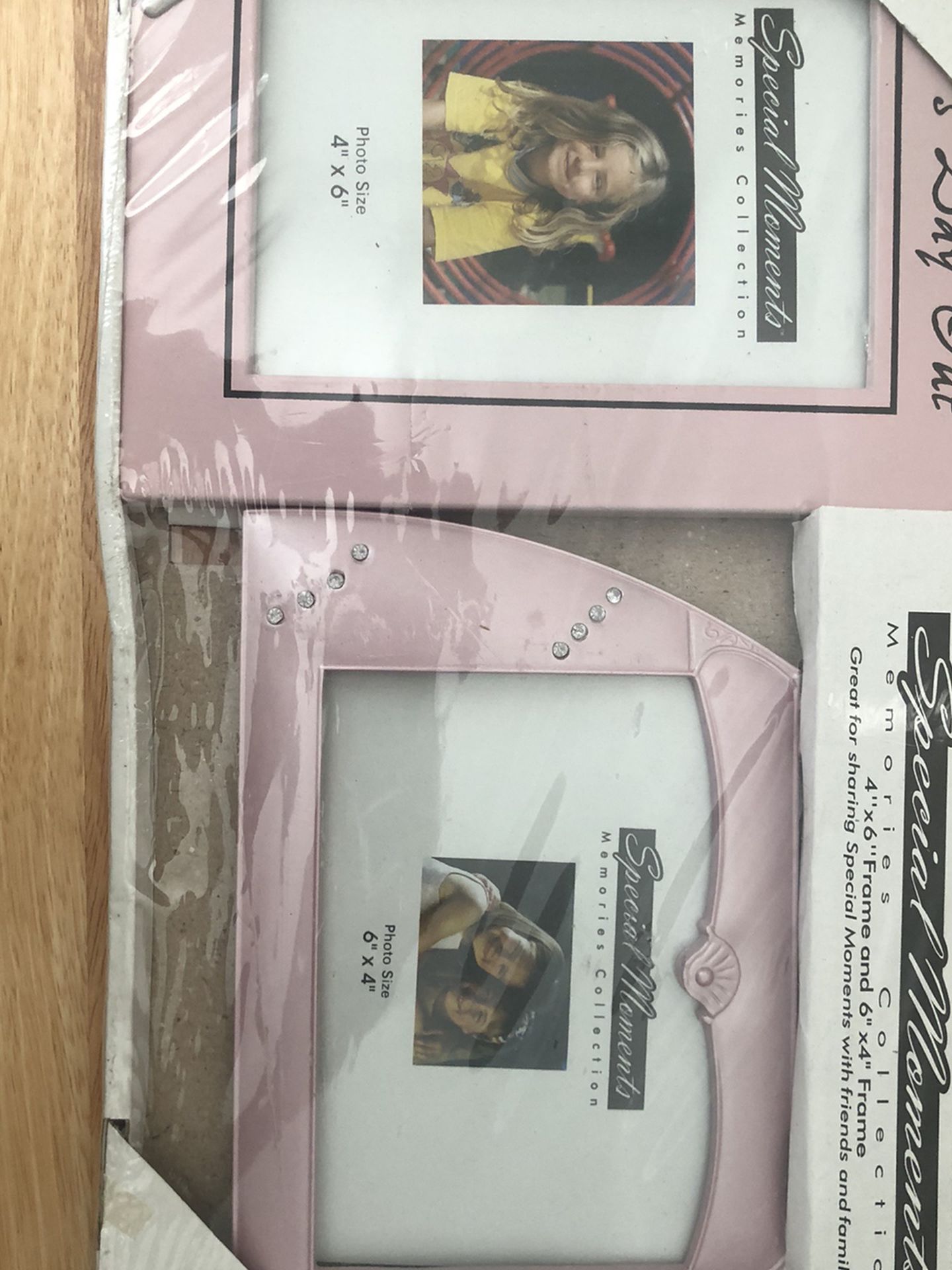 2 Packs Of 2 Pink Photo Frames