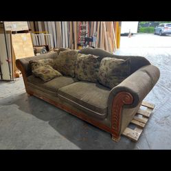 Free Couch! Pick Up In PSL!