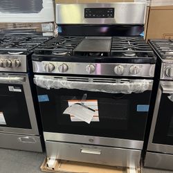 GE STAINLESS STEEL GAS RANGE