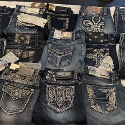 Women 25,26,27 Grace Skinny Jeans