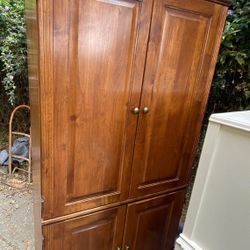 6’ Entertainment Cabinet