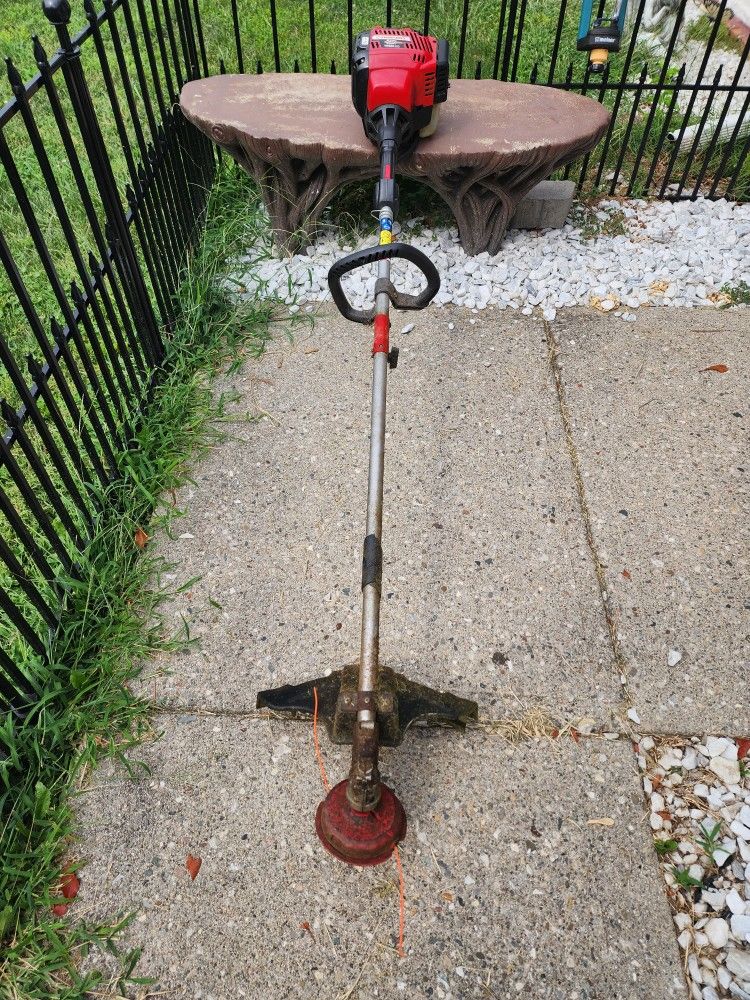 For Sale Troy Built Weed Trimmer ( Parts Only )