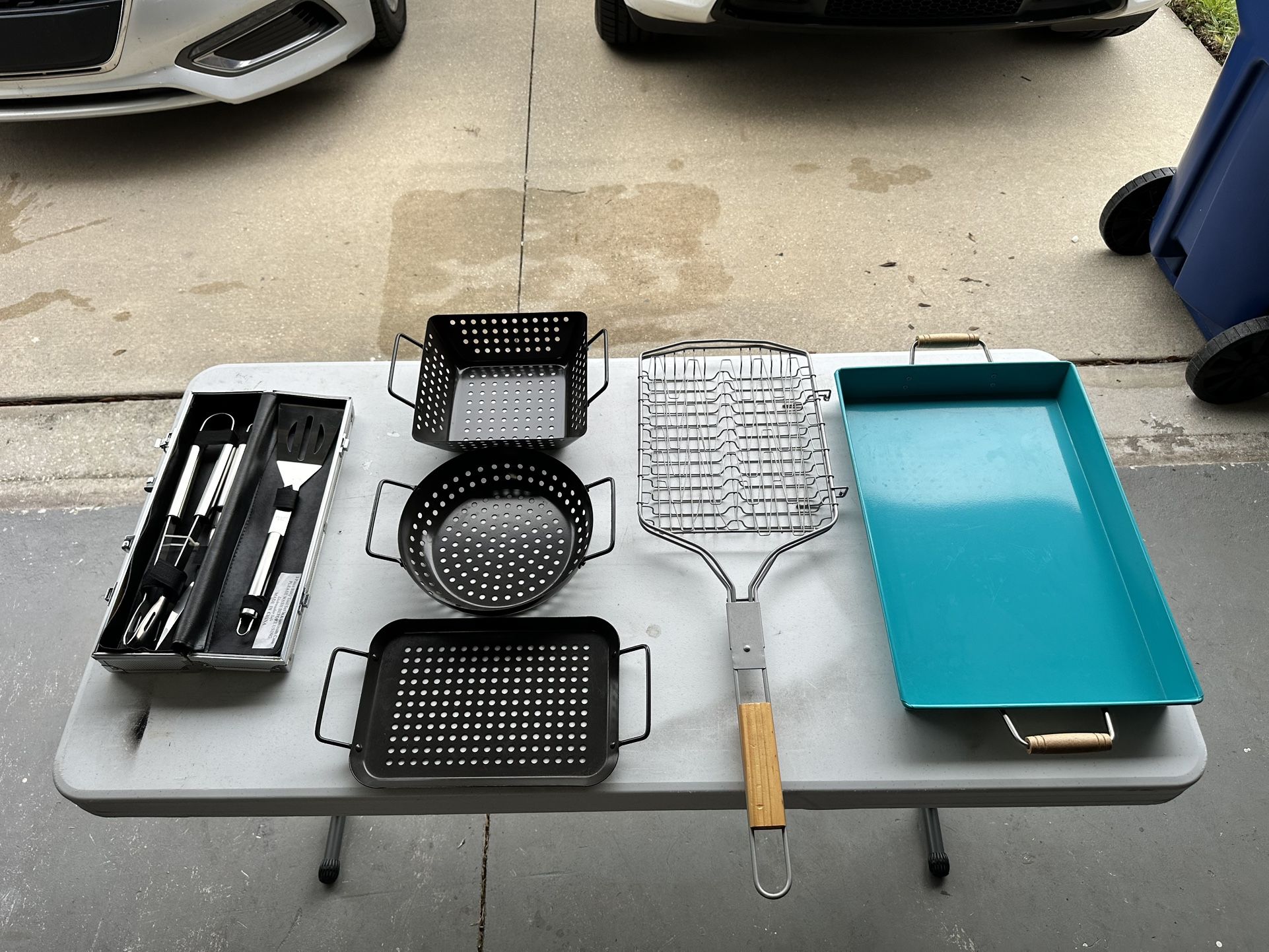 8 Piece Grill Accessory Bundle