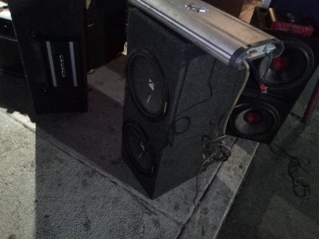 Kicker Comp Speakers /Sound Extreme Amplifier 