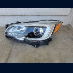 2015 - 2017 SUBARU OUTLOOK LEGACY LEFT HEADLIGHT HID XENON  DRIVER SIDE GENUINE USED OEM. A2