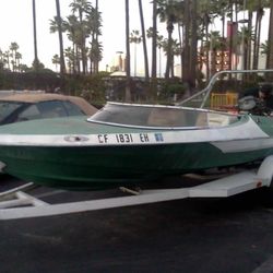 1973 17' Sidewinder Speed Boat w/ Trailer And 1973 Johnson Outboard