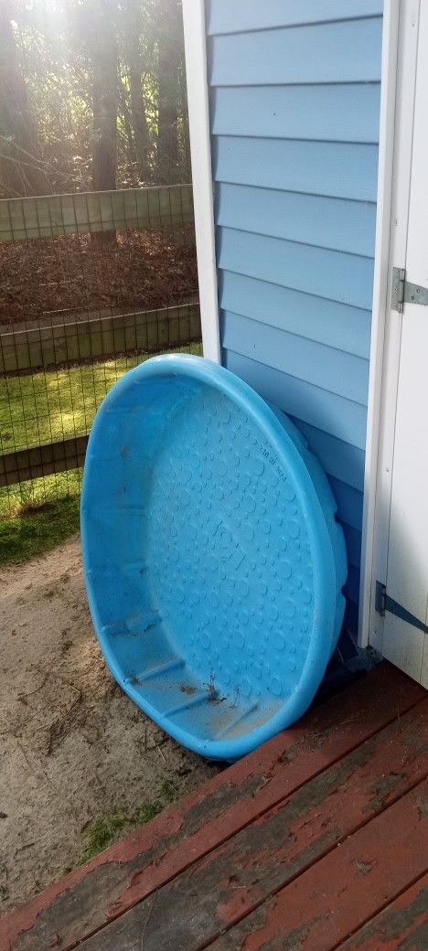 Plastic Pool 
