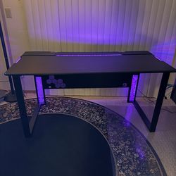 Carbon fiber gaming desk