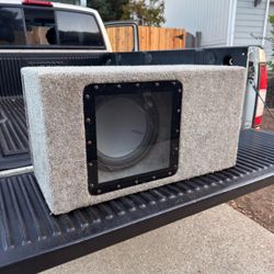 Memphis Audio 10" Subwoofer in Ported Enclosure w/ Plexiglass Window