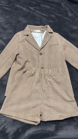 Girls size 8-10 2 piece brown short and blazer