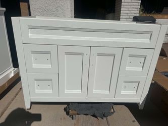 New 48 in vanity with handles.... no top