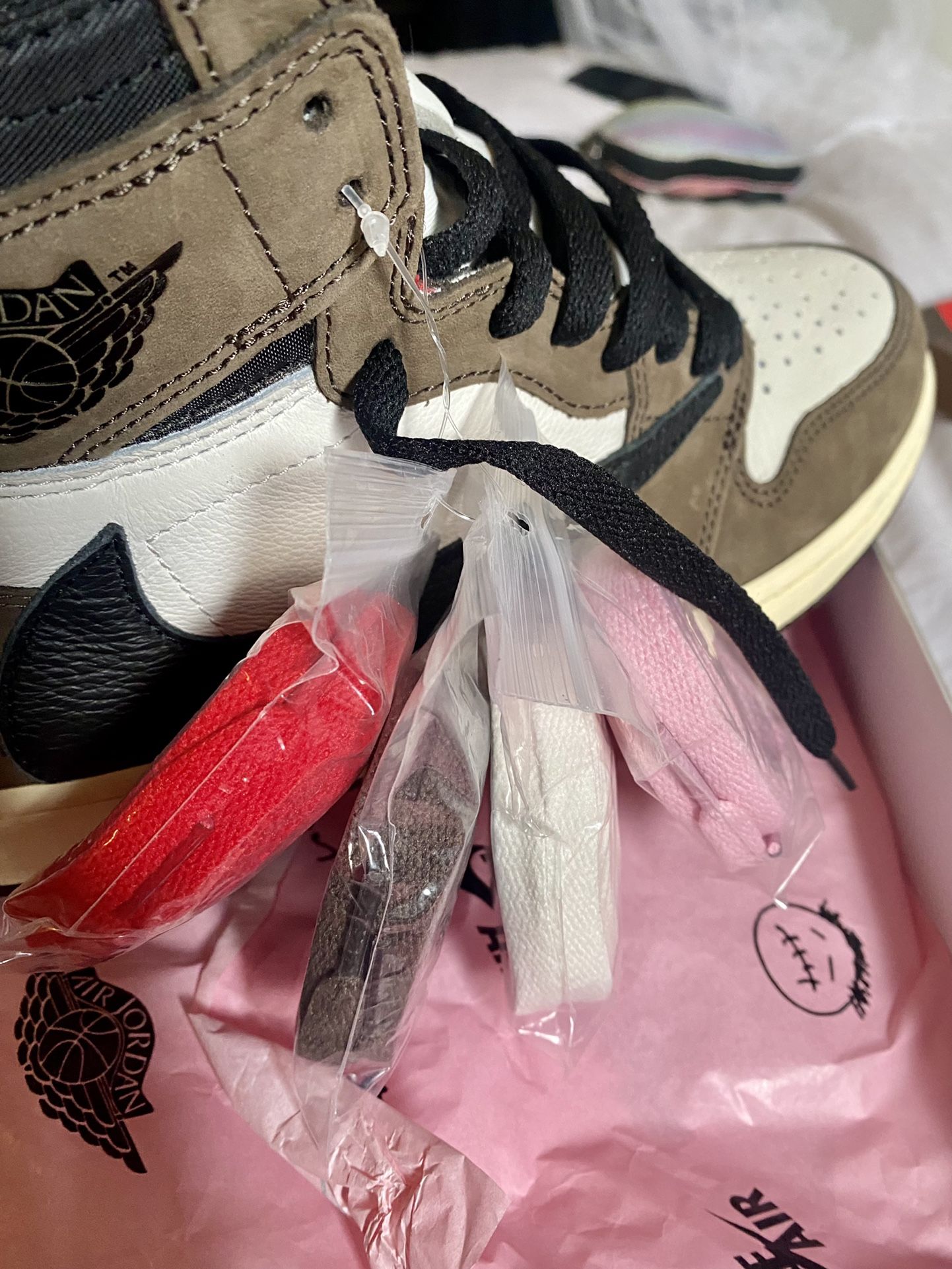 ‼️‼️Travis Scott Jordan 1 ‼️‼️