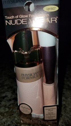 Physician Formula Foundation w Brush in Light