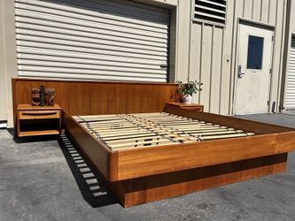 QUEEN Mid Century Modern Vintage Danish Teak Platform Bed