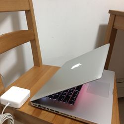 Apple MacBook Pro 15” i7 2011