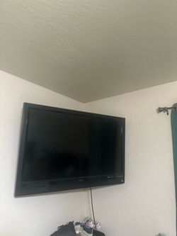 43 inch Visio TV without a stand