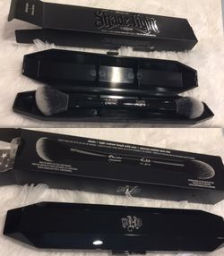 KAT VON D SHADE & LIGHT CONTOUR BRUSH!!