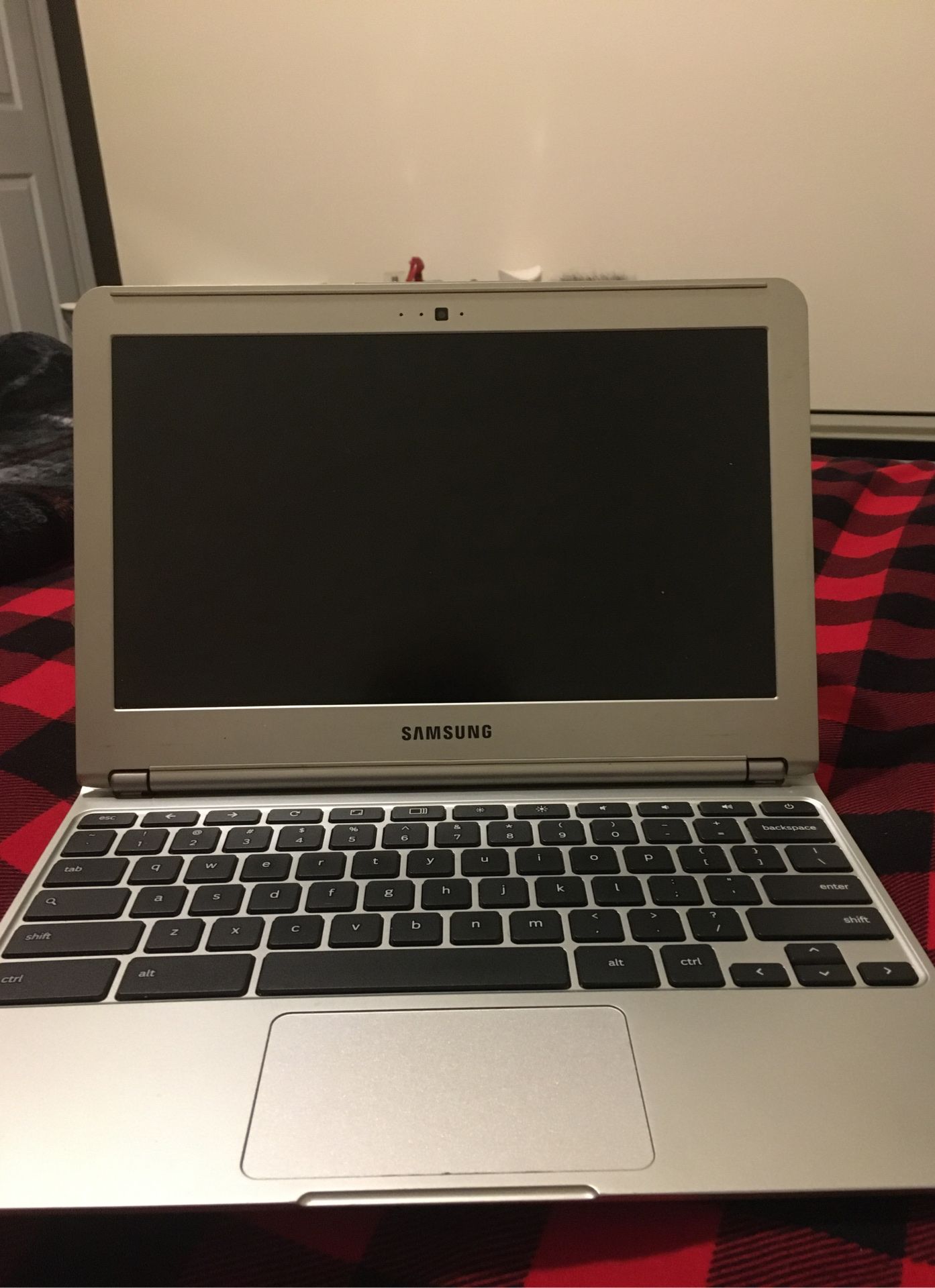 Samsung chrome book with charger