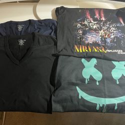 4 Small Men’s t-shirts