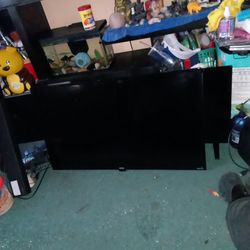 39  Inch Onn Roku Smart TV 